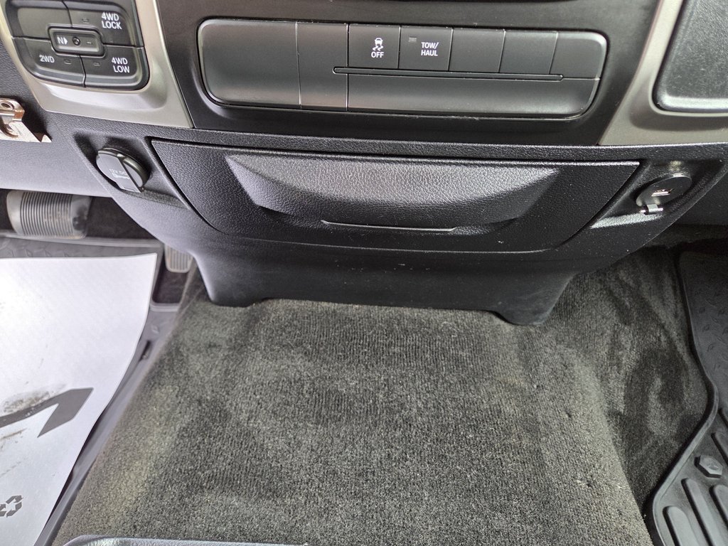 2017 Ram 1500 Outdoorsman | Cam | USB | XM | Bluetooth | TowPkg in Amherst, Nova Scotia - 31 - w1024h768px
