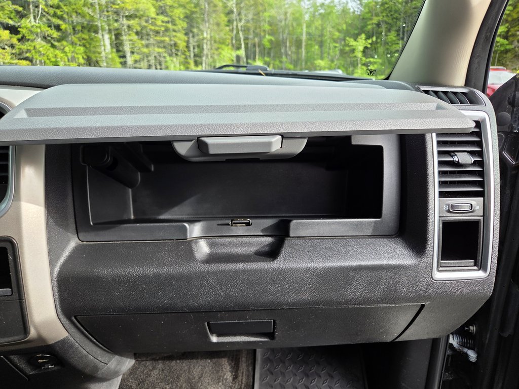 2017 Ram 1500 Outdoorsman | Cam | USB | XM | Bluetooth | TowPkg in Amherst, Nova Scotia - 36 - w1024h768px