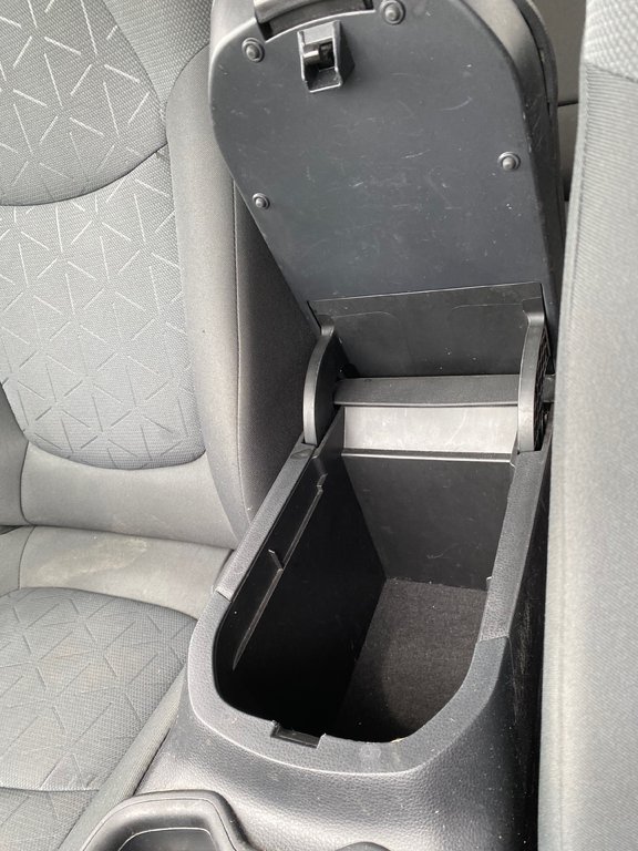 2020 Toyota RAV4 LE | Cam | USB | HtdSeats | Bluetooth | Keyless in Amherst, Nova Scotia - 31 - w1024h768px