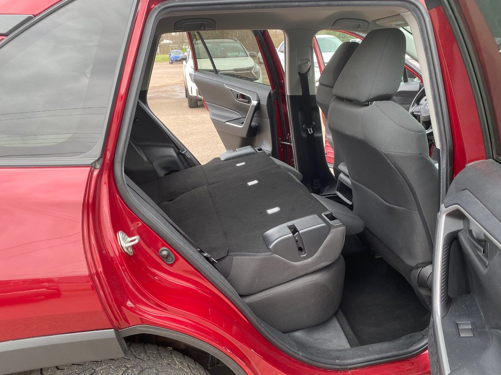 2020 Toyota RAV4 LE | Cam | USB | HtdSeats | Bluetooth | Keyless in Amherst, Nova Scotia - 46 - w1024h768px