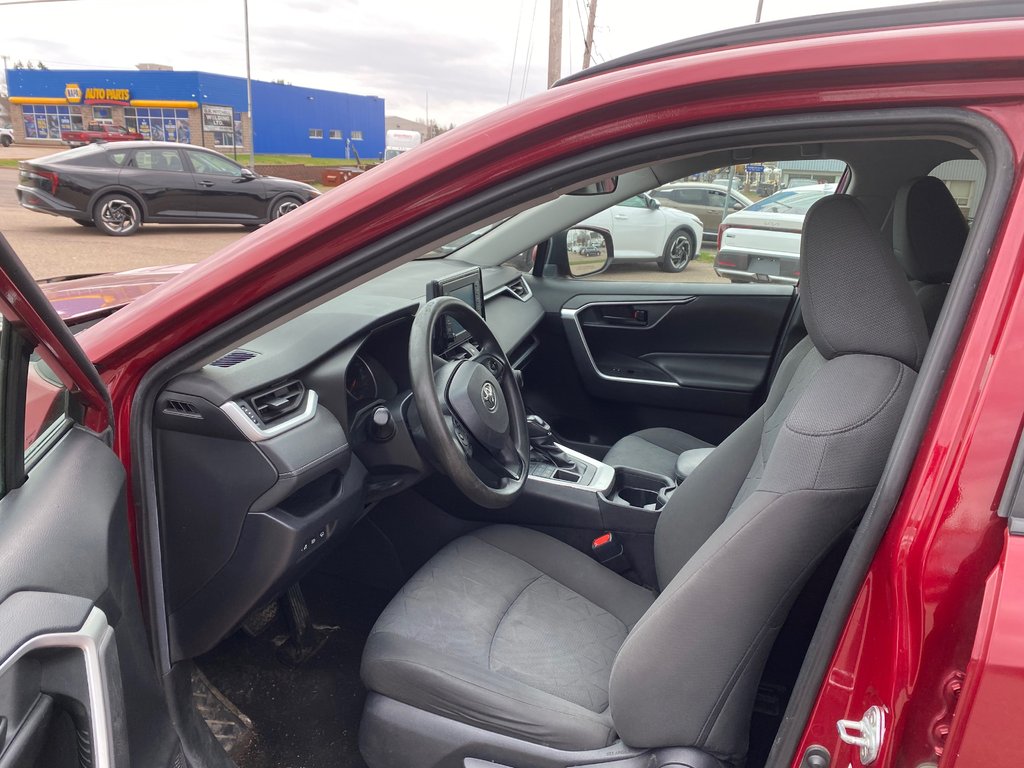 2020 Toyota RAV4 LE | Cam | USB | HtdSeats | Bluetooth | Keyless in Amherst, Nova Scotia - 18 - w1024h768px