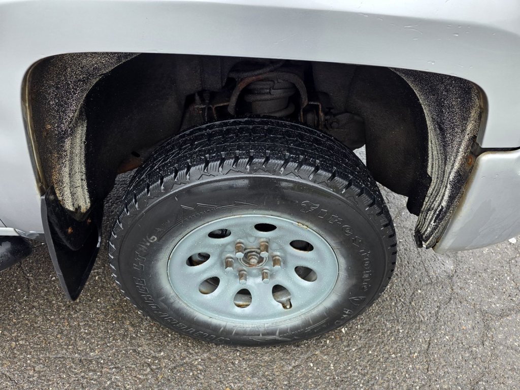 Chevrolet Silverado 1500  2016 à Gaspé, Québec - 5 - w1024h768px