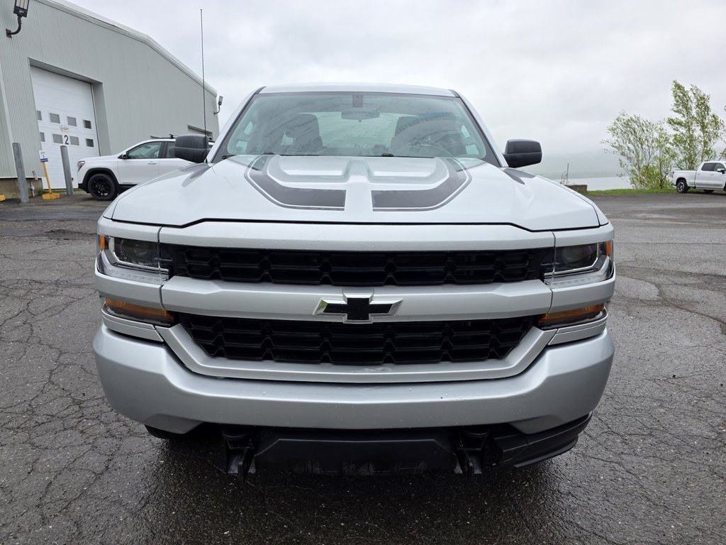 Chevrolet Silverado 1500  2016 à Gaspé, Québec - 3 - w1024h768px