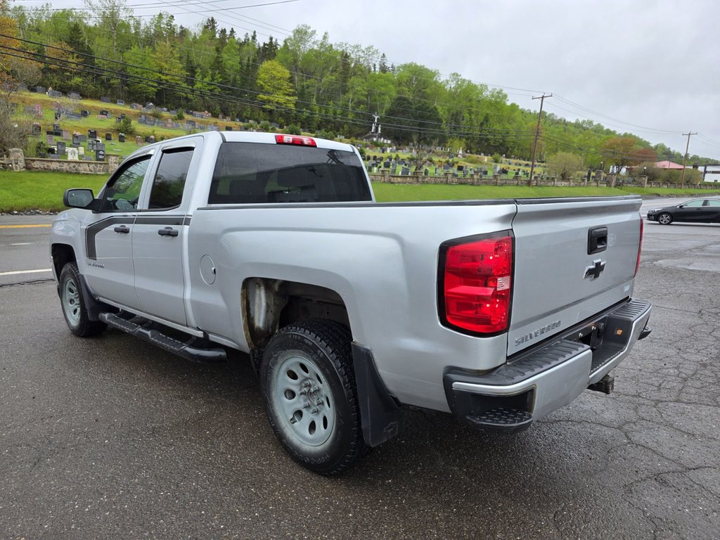 Chevrolet Silverado 1500  2016 à Gaspé, Québec - 9 - w1024h768px