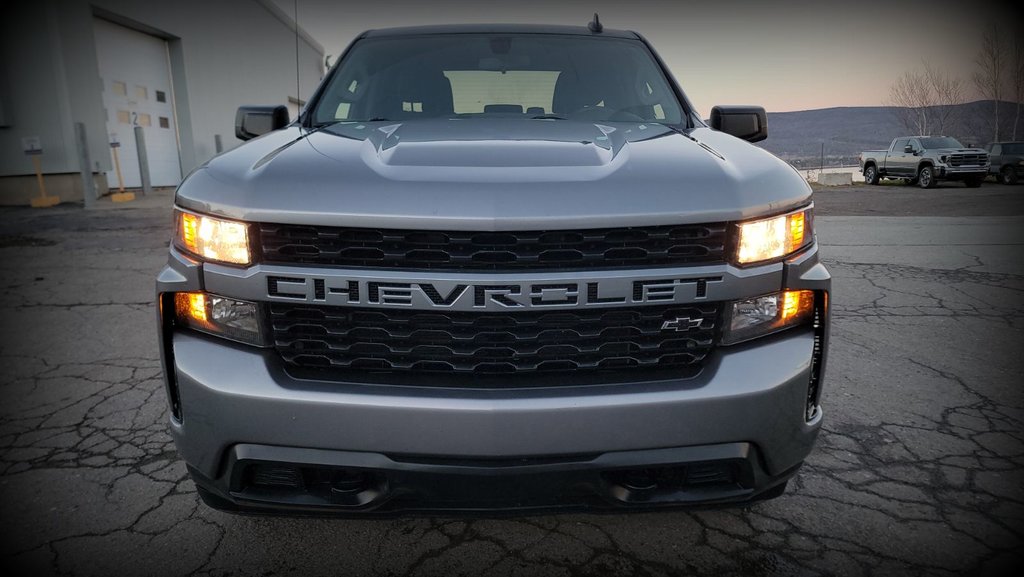 Chevrolet Silverado 1500  2021 à Gaspé, Québec - 3 - w1024h768px