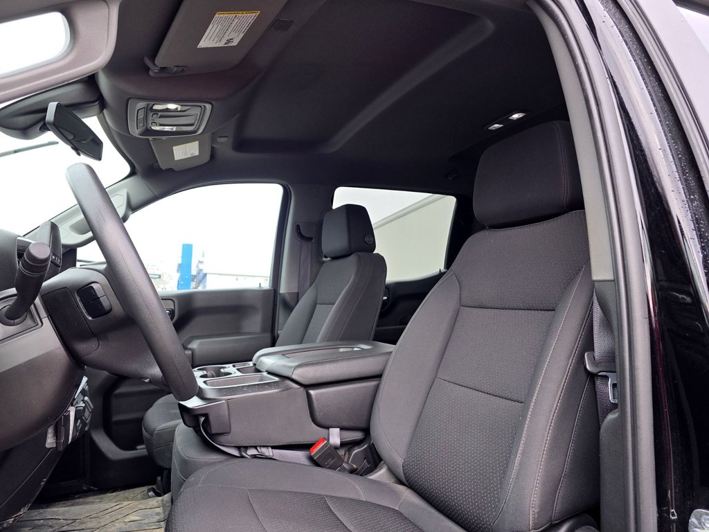 Chevrolet Silverado 1500  2021 à Gaspé, Québec - 10 - w1024h768px