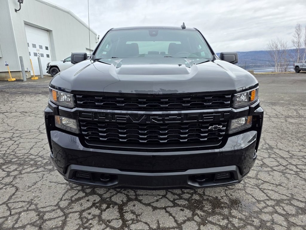 Chevrolet Silverado 1500  2021 à Gaspé, Québec - 3 - w1024h768px