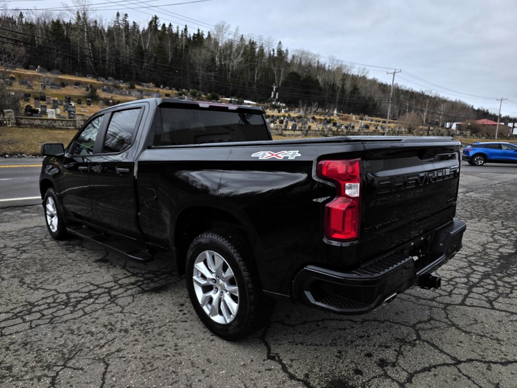 Chevrolet Silverado 1500  2021 à Gaspé, Québec - 8 - w1024h768px