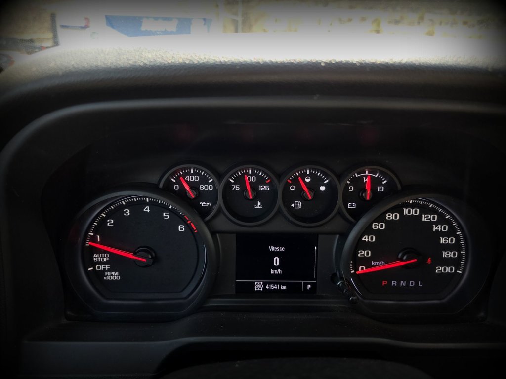 Chevrolet Silverado 1500  2022 à Gaspé, Québec - 15 - w1024h768px