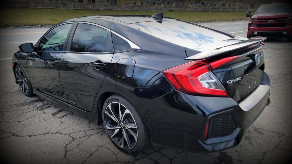 2019 Honda Civic SI sedan in Gaspé, Quebec - 9 - w1024h768px