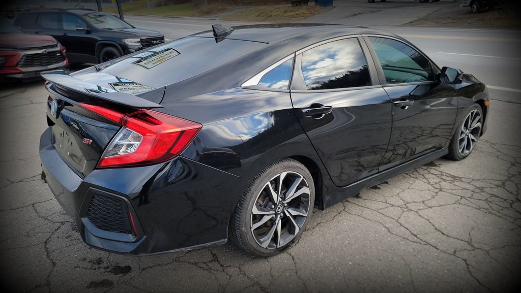 2019 Honda Civic SI sedan in Gaspé, Quebec - 7 - w1024h768px