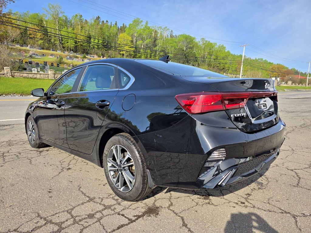 2024 Kia Forte in Gaspé, Quebec - 9 - w1024h768px