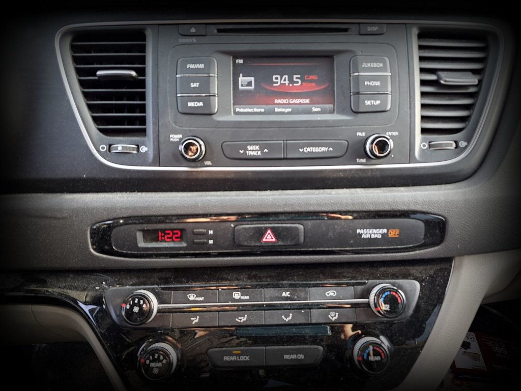 2015 Kia Sedona in Gaspé, Quebec - 11 - w1024h768px