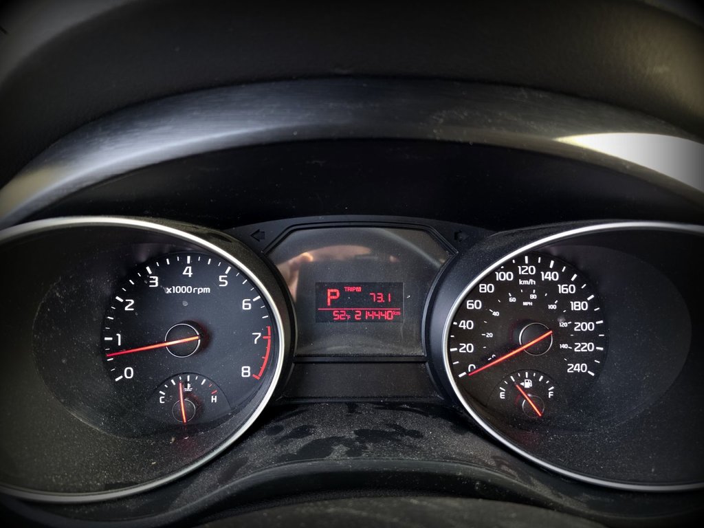 2015 Kia Sedona in Gaspé, Quebec - 10 - w1024h768px