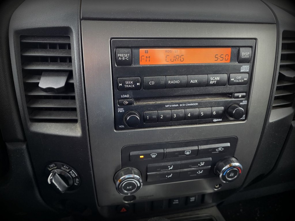 2010 Nissan Titan in Gaspé, Quebec - 15 - w1024h768px