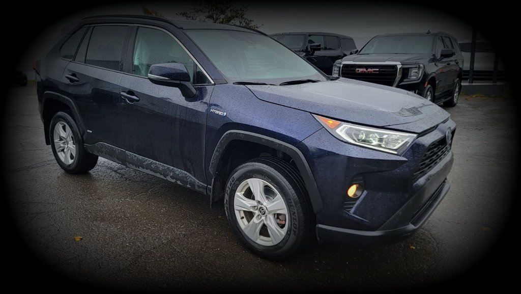 2021 Toyota RAV4 in Gaspé, Quebec - 4 - w1024h768px