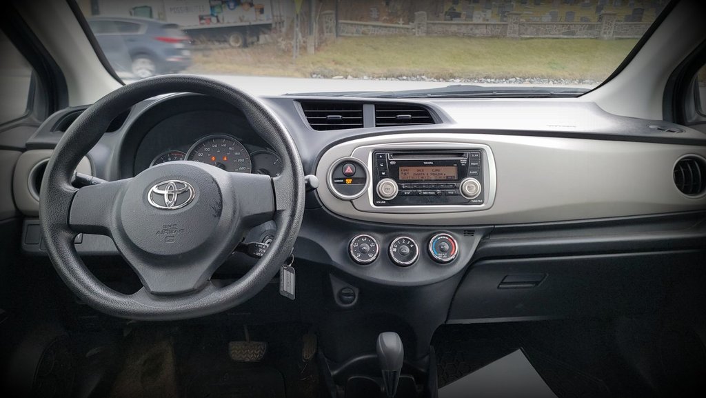 2012 Toyota Yaris in Gaspé, Quebec - 12 - w1024h768px