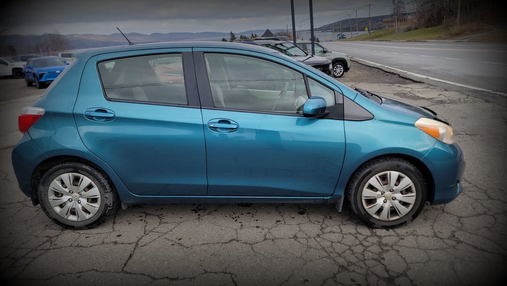 2012 Toyota Yaris in Gaspé, Quebec - 5 - w1024h768px