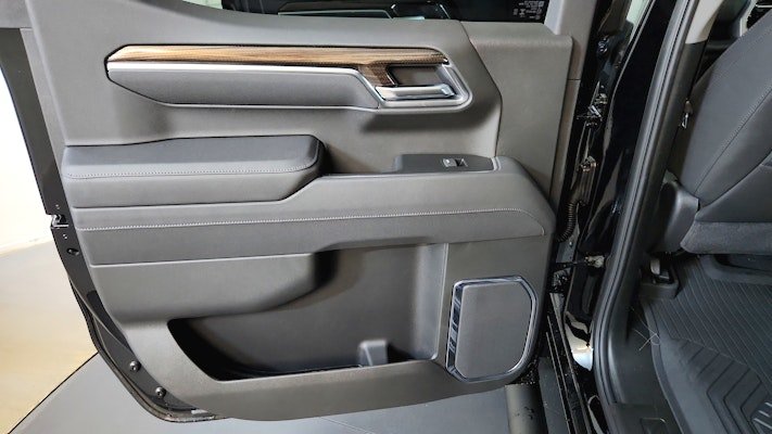 2025 Chevrolet Silverado 1500 RST in Winnipeg, Manitoba - 18 - w1024h768px