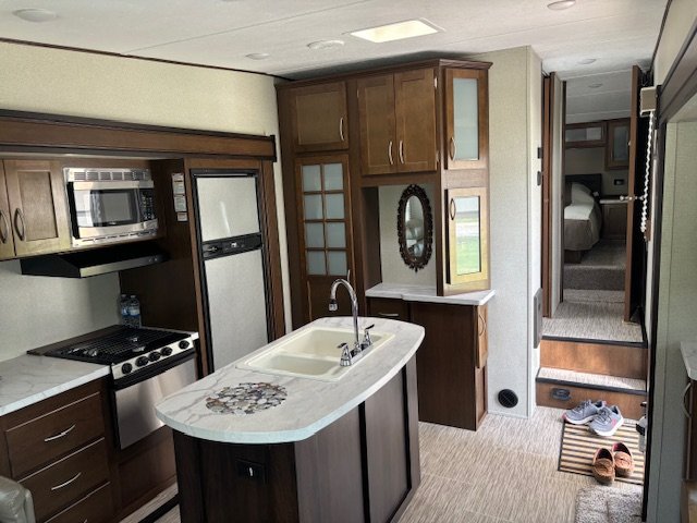 2018 Crusader Prime Time Crusader fifth-wheel R in Winnipeg, Manitoba - 19 - w1024h768px