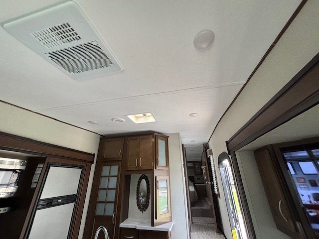 2018 Crusader Prime Time Crusader fifth-wheel R in Winnipeg, Manitoba - 58 - w1024h768px