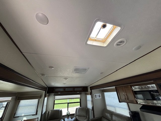 2018 Crusader Prime Time Crusader fifth-wheel R in Winnipeg, Manitoba - 57 - w1024h768px