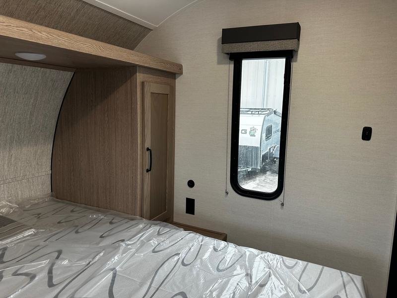 2025 Gulf Stream Conquest BUNKHOUSE - SOFA/DINETTE SUPER SLIDE - FRONT QUEEN in Winnipeg, Manitoba - 12 - w1024h768px