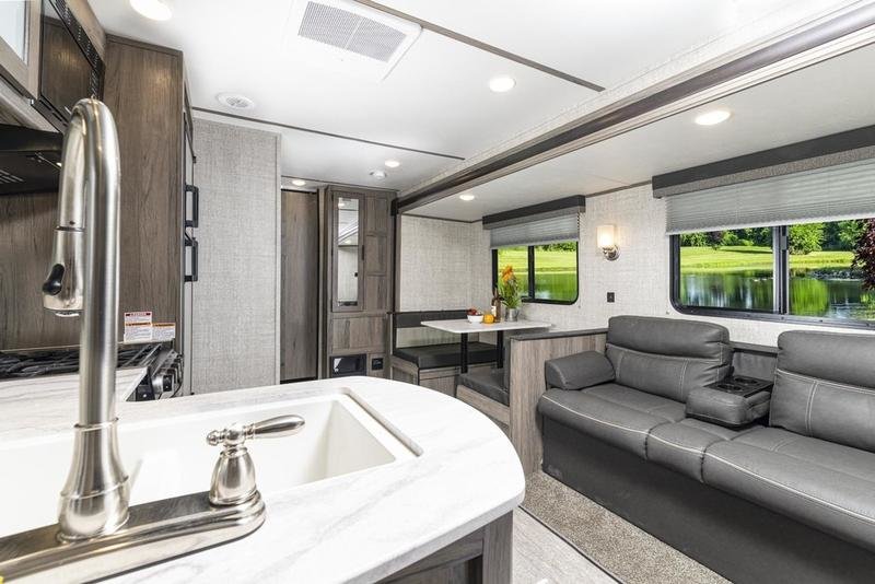 2025 Gulf Stream Conquest BUNKHOUSE - SOFA/DINETTE SUPER SLIDE - FRONT QUEEN in Winnipeg, Manitoba - 7 - w1024h768px