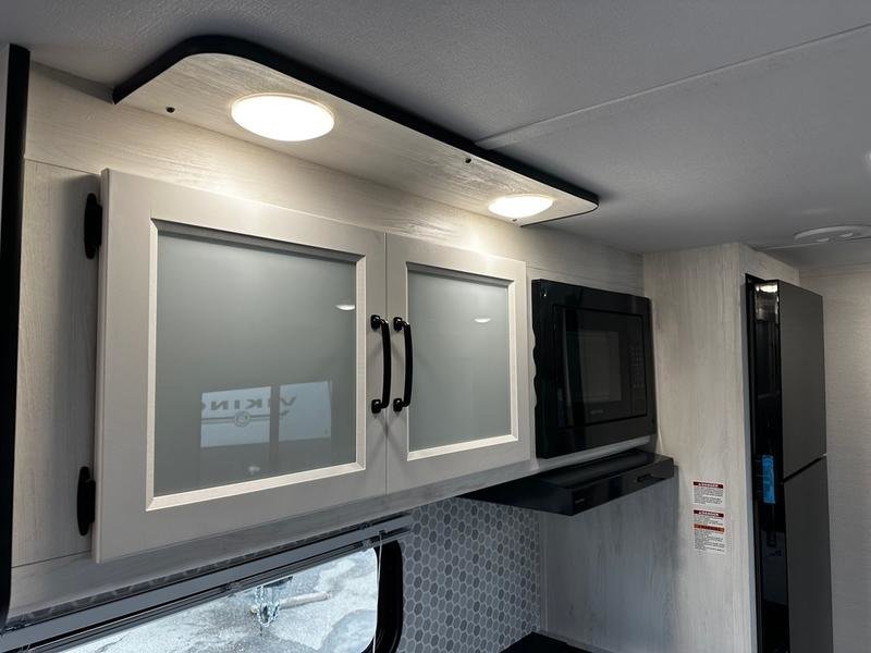 2025 Gulf Stream Conquest BUNKHOUSE - SOFA/DINETTE SUPER SLIDE - FRONT QUEEN in Winnipeg, Manitoba - 31 - w1024h768px