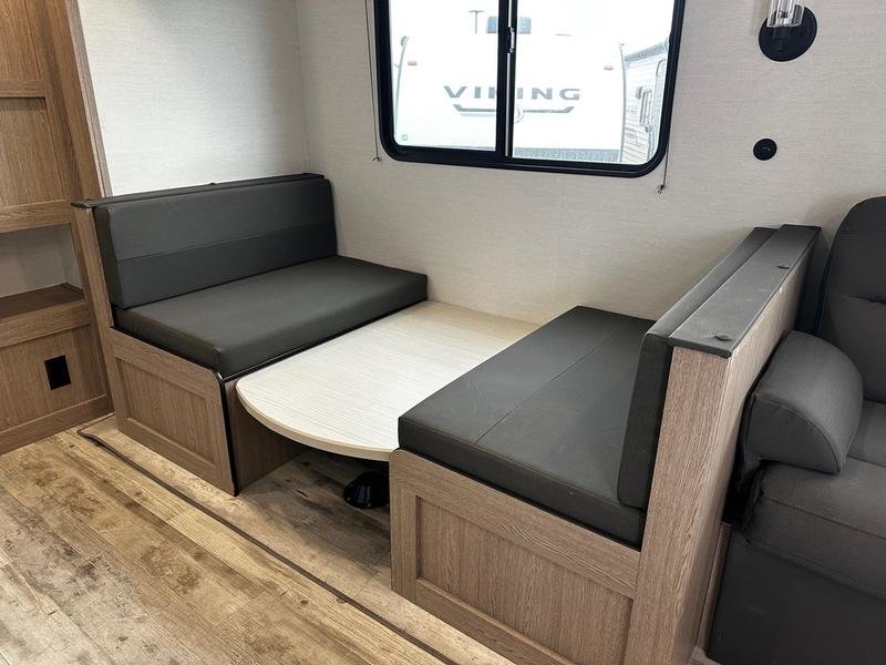 2025 Gulf Stream Conquest BUNKHOUSE - SOFA/DINETTE SUPER SLIDE - FRONT QUEEN in Winnipeg, Manitoba - 24 - w1024h768px