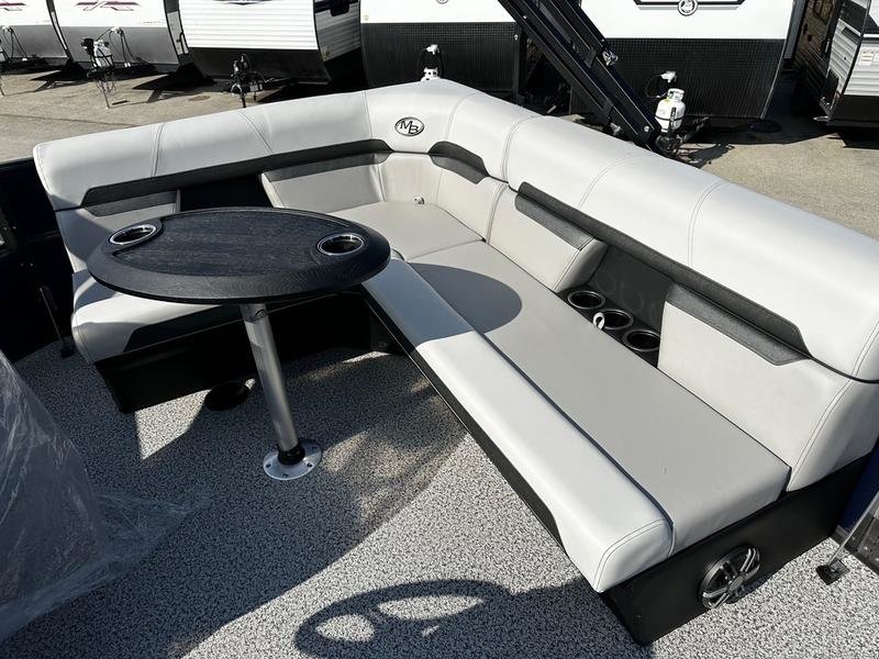 2025 MONTEGO BAY 8518 Deluxe Cruising in Winnipeg, Manitoba - 28 - w1024h768px