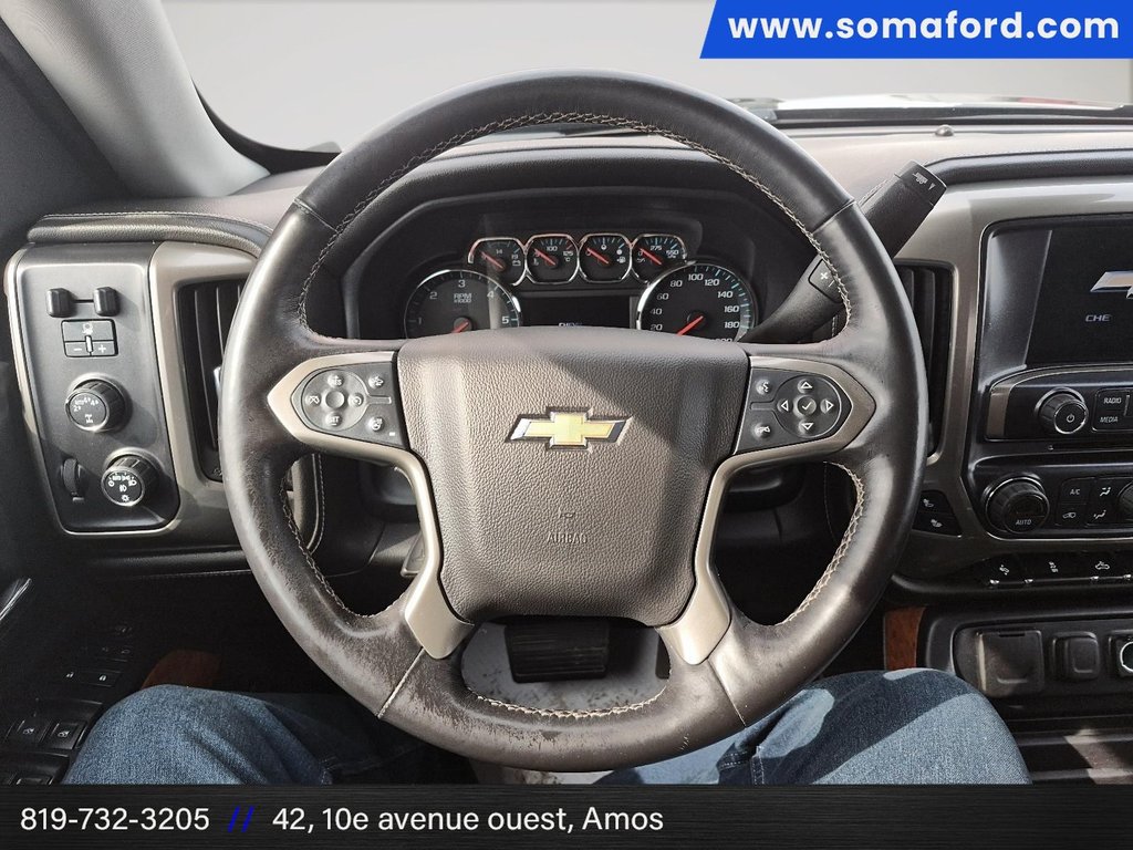 2017 Chevrolet Silverado 1500 High Country in Amos, Quebec - 12 - w1024h768px