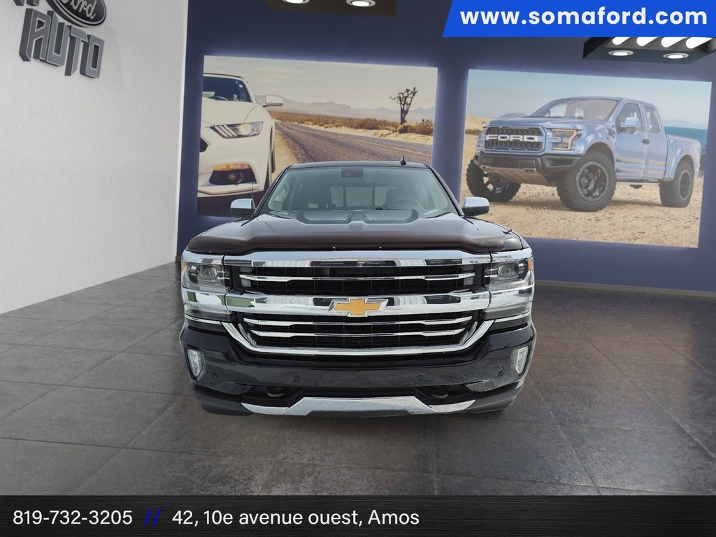 2017 Chevrolet Silverado 1500 High Country in Amos, Quebec - 2 - w1024h768px