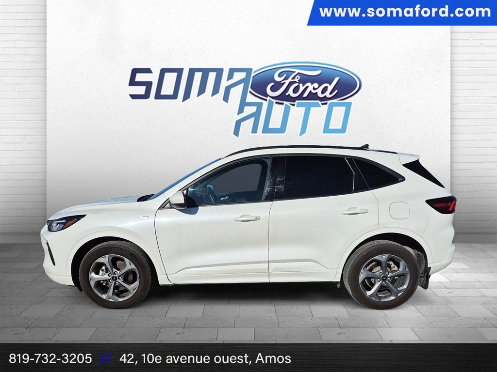 Ford Escape ST-Line Select 2023 à Amos, Québec - 5 - w1024h768px