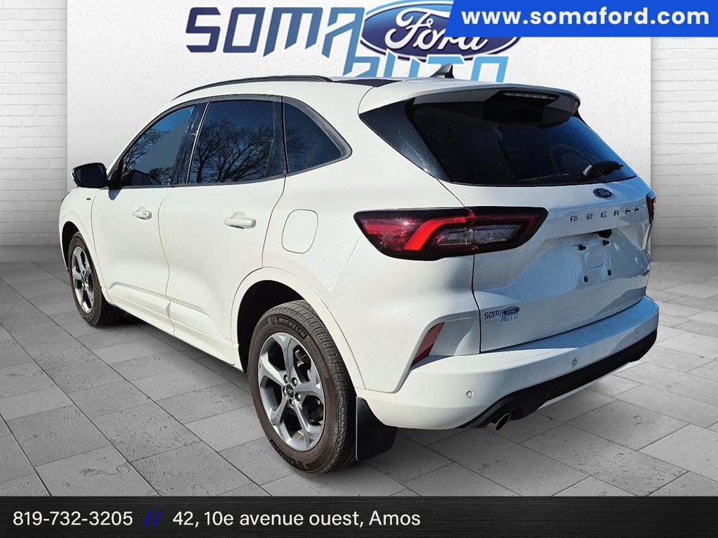 Ford Escape ST-Line Select 2023 à Amos, Québec - 4 - w1024h768px