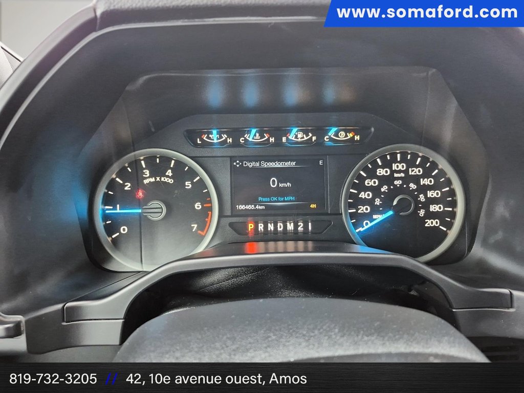 Ford F-150 XLT 2016 à Amos, Québec - 16 - w1024h768px