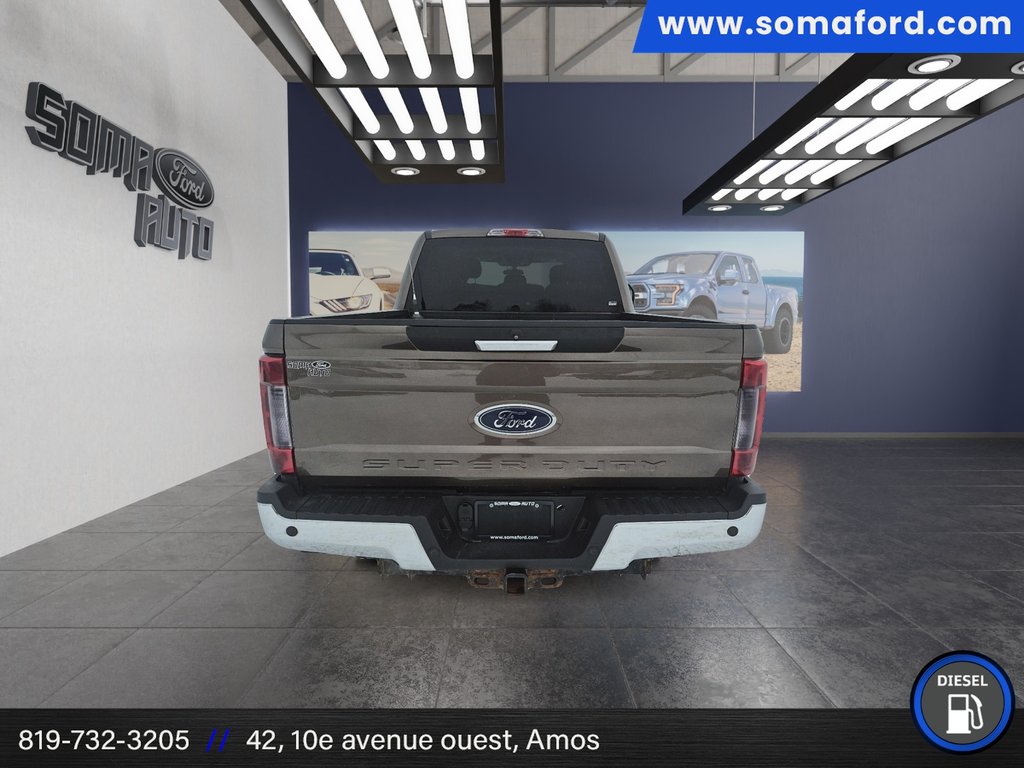 2017 Ford Super Duty F-250 SRW XLT in Amos, Quebec - 3 - w1024h768px