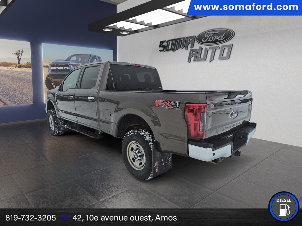 2017 Ford Super Duty F-250 SRW XLT in Amos, Quebec - 4 - w1024h768px
