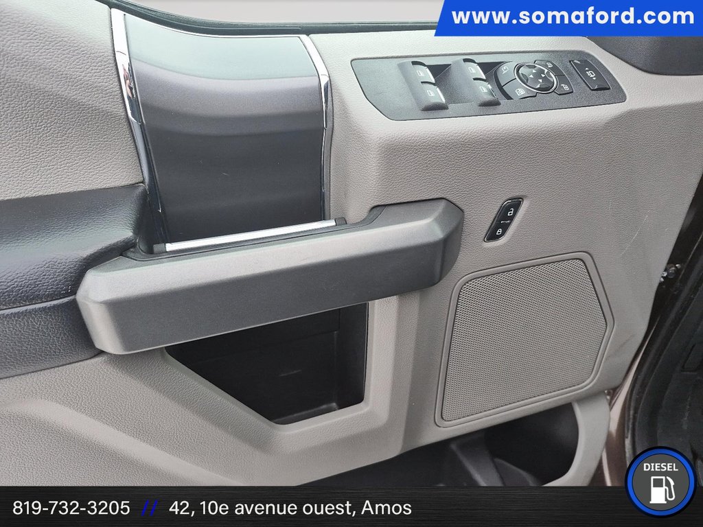 2017 Ford Super Duty F-250 SRW XLT in Amos, Quebec - 10 - w1024h768px