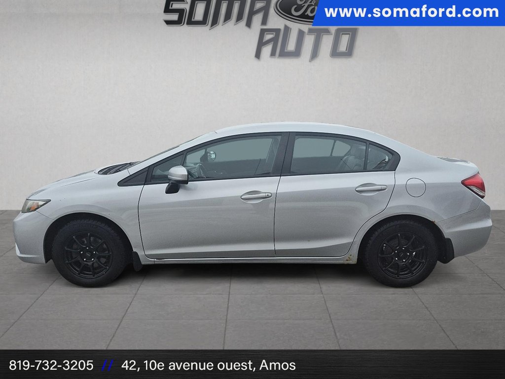 2015 Honda Civic Sedan LX in Amos, Quebec - 5 - w1024h768px
