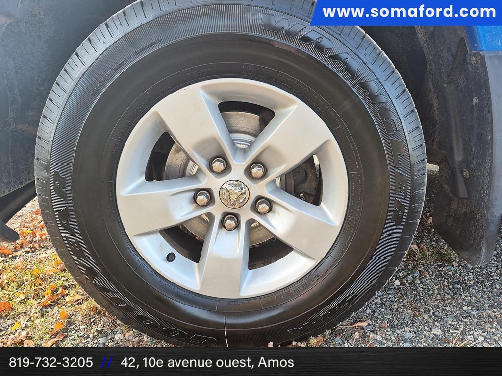 Ram 1500 Classic Express 2020 à Amos, Québec - 7 - w1024h768px