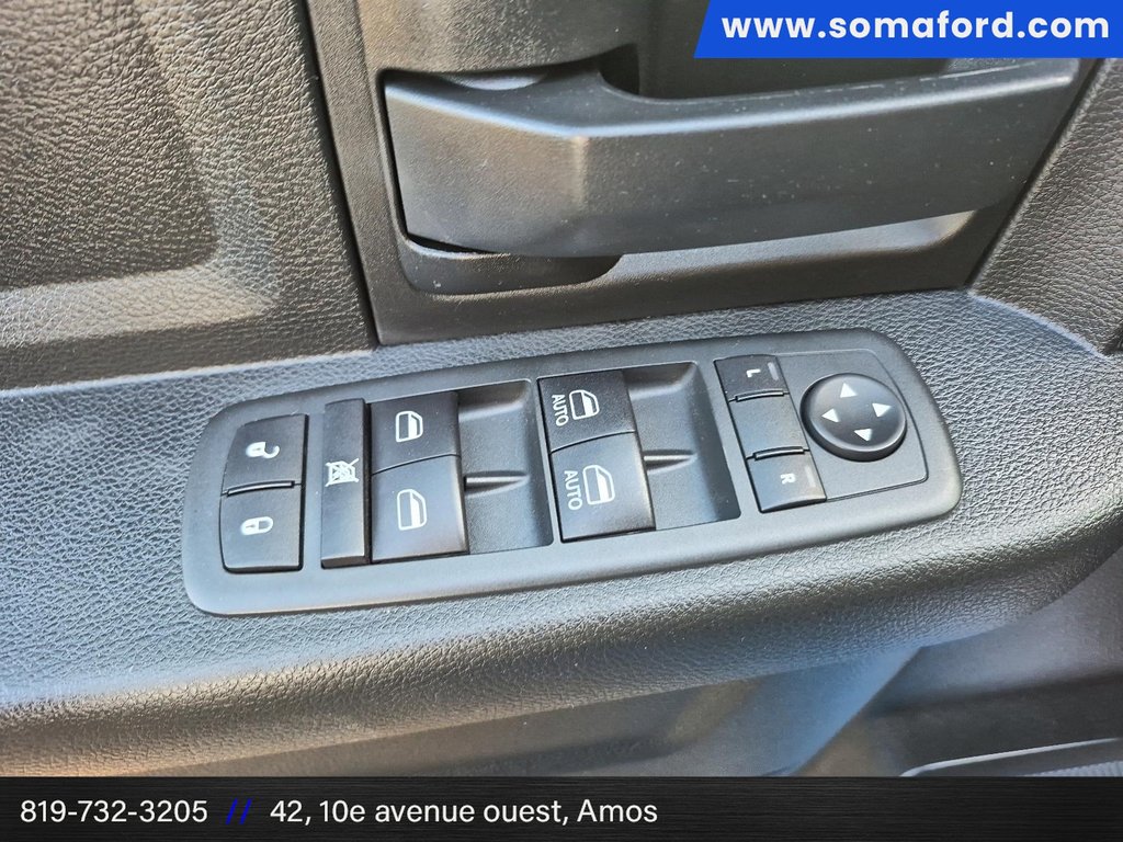 Ram 1500 Classic Express 2020 à Amos, Québec - 11 - w1024h768px