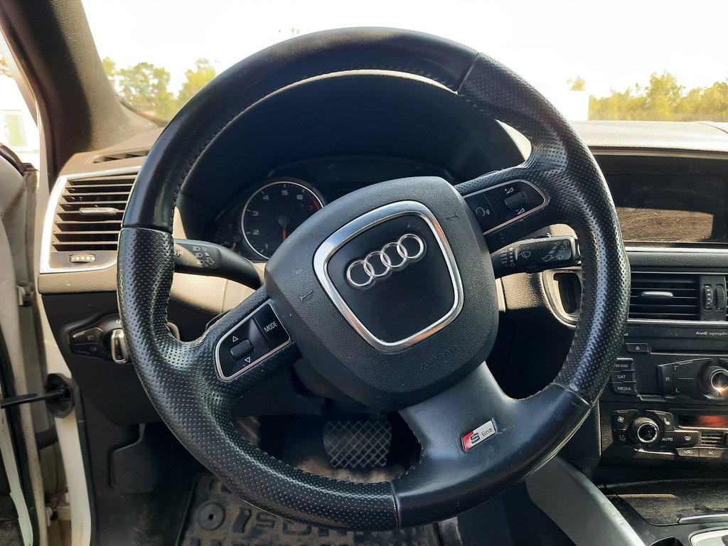 2010 Audi Q5 3.2L Premium in Hebbville, Nova Scotia - 14 - w1024h768px