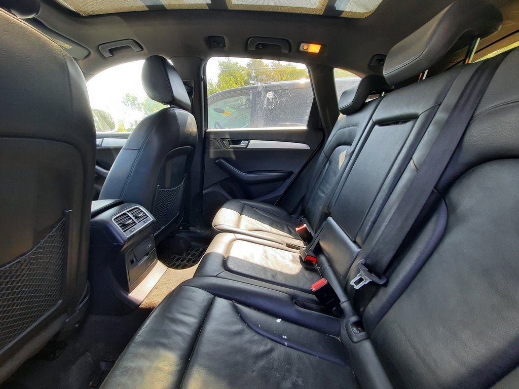 2010 Audi Q5 3.2L Premium in Hebbville, Nova Scotia - 25 - w1024h768px