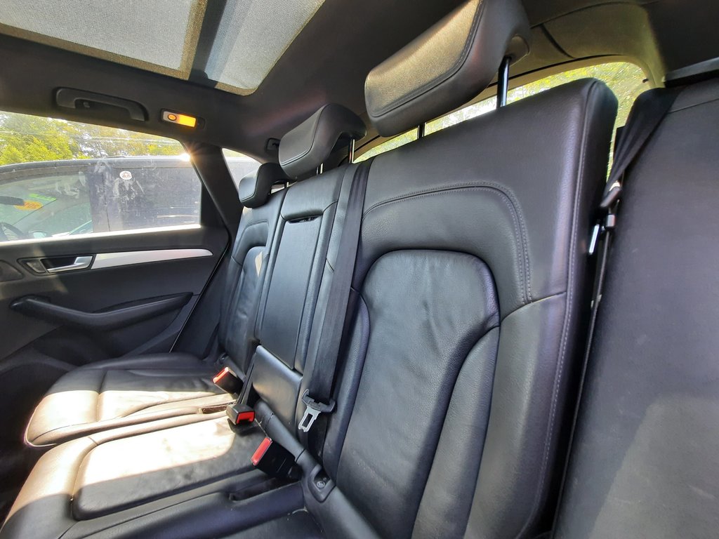 2010 Audi Q5 3.2L Premium in Hebbville, Nova Scotia - 24 - w1024h768px