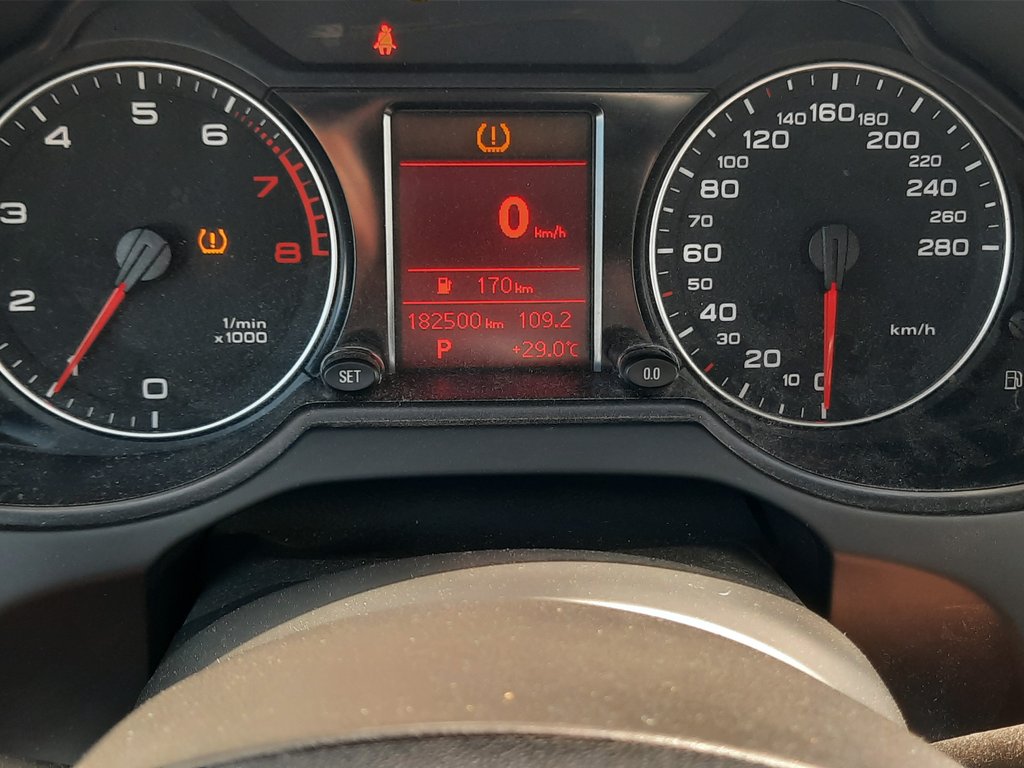 2010 Audi Q5 3.2L Premium in Hebbville, Nova Scotia - 13 - w1024h768px