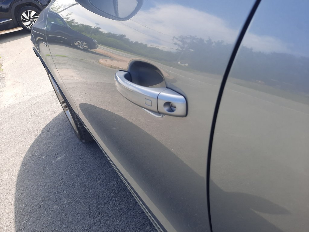 2010 Audi Q5 3.2L Premium in Hebbville, Nova Scotia - 10 - w1024h768px