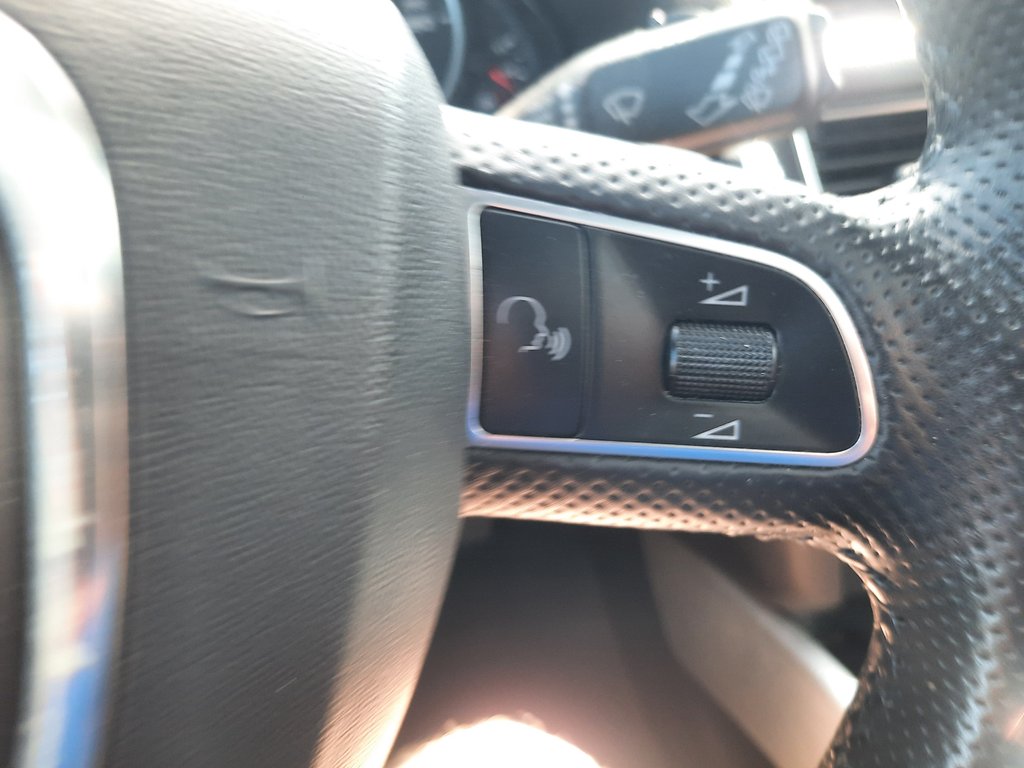 2010 Audi Q5 3.2L Premium in Hebbville, Nova Scotia - 15 - w1024h768px
