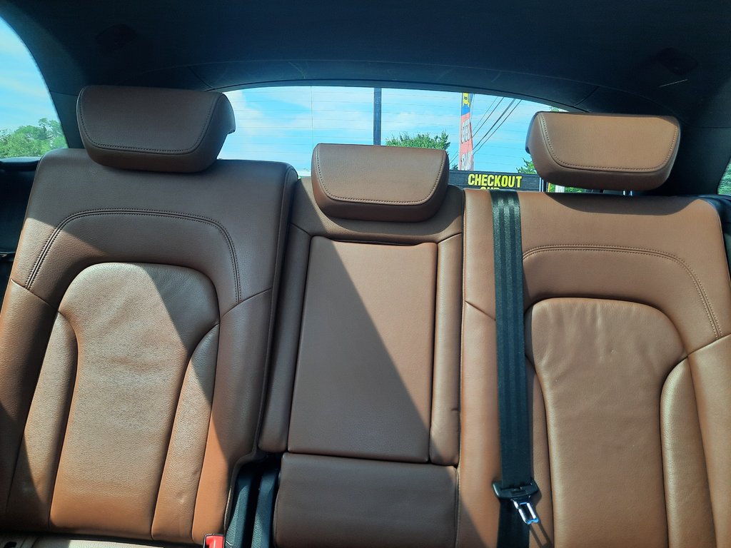 2010 Audi Q5 3.2L Premium in Hebbville, Nova Scotia - 22 - w1024h768px