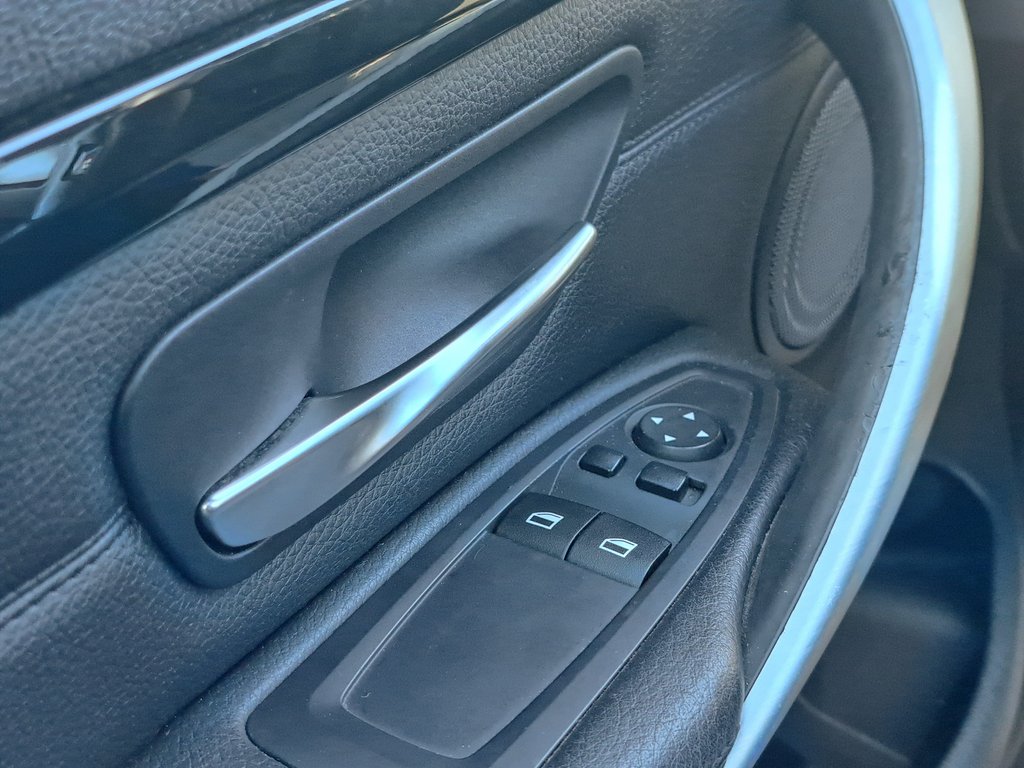 2014 BMW 4 Series 435i xDrive in Hebbville, Nova Scotia - 13 - w1024h768px